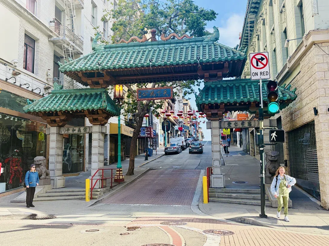 Dragon Gate (Chinatown Gate), San Francisco