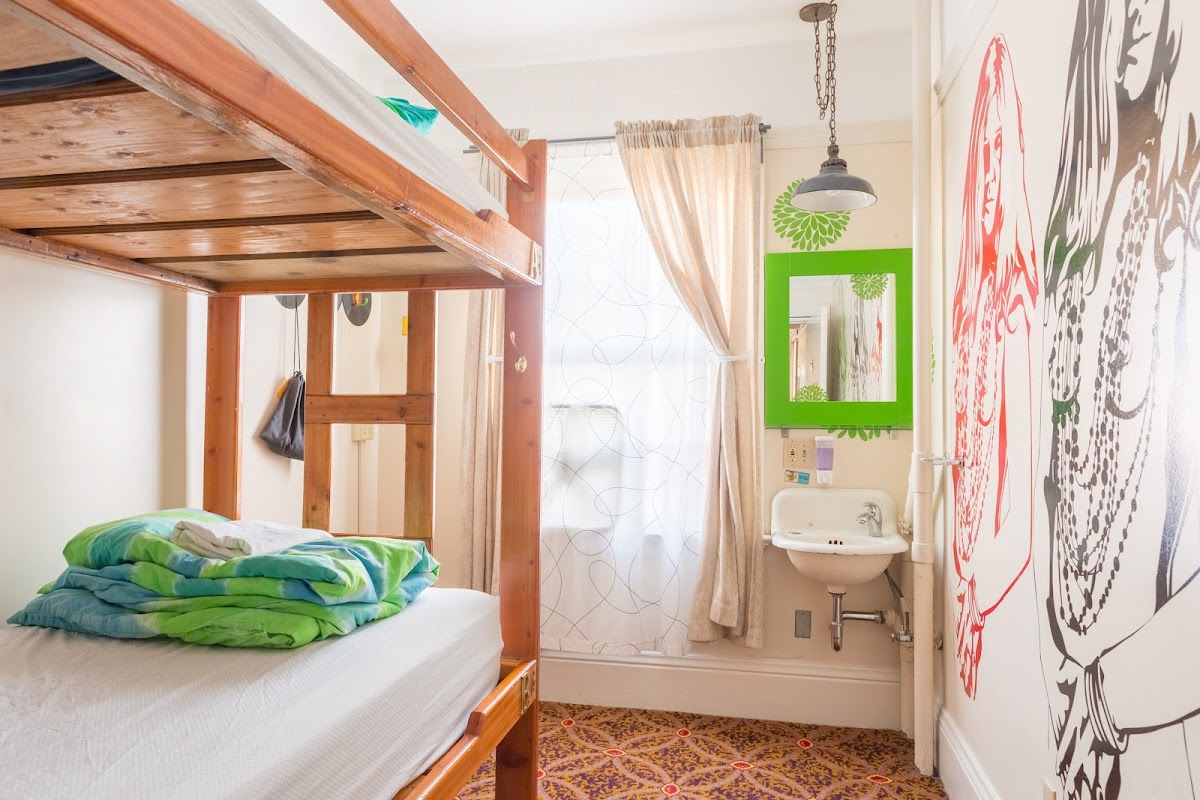 Green Tortoise Hostel, San Francisco