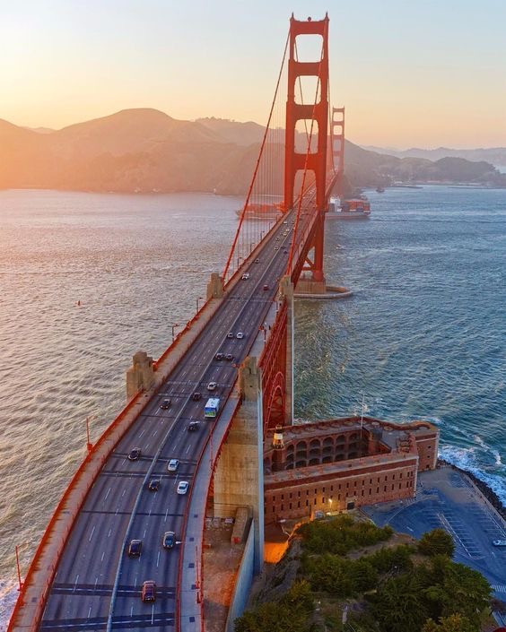 Golden Gate Bridge — photo 6