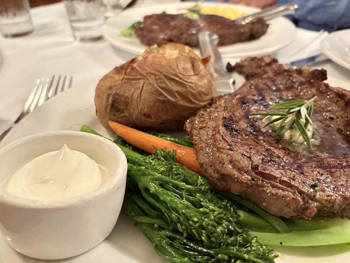 John's Grill — photo 6