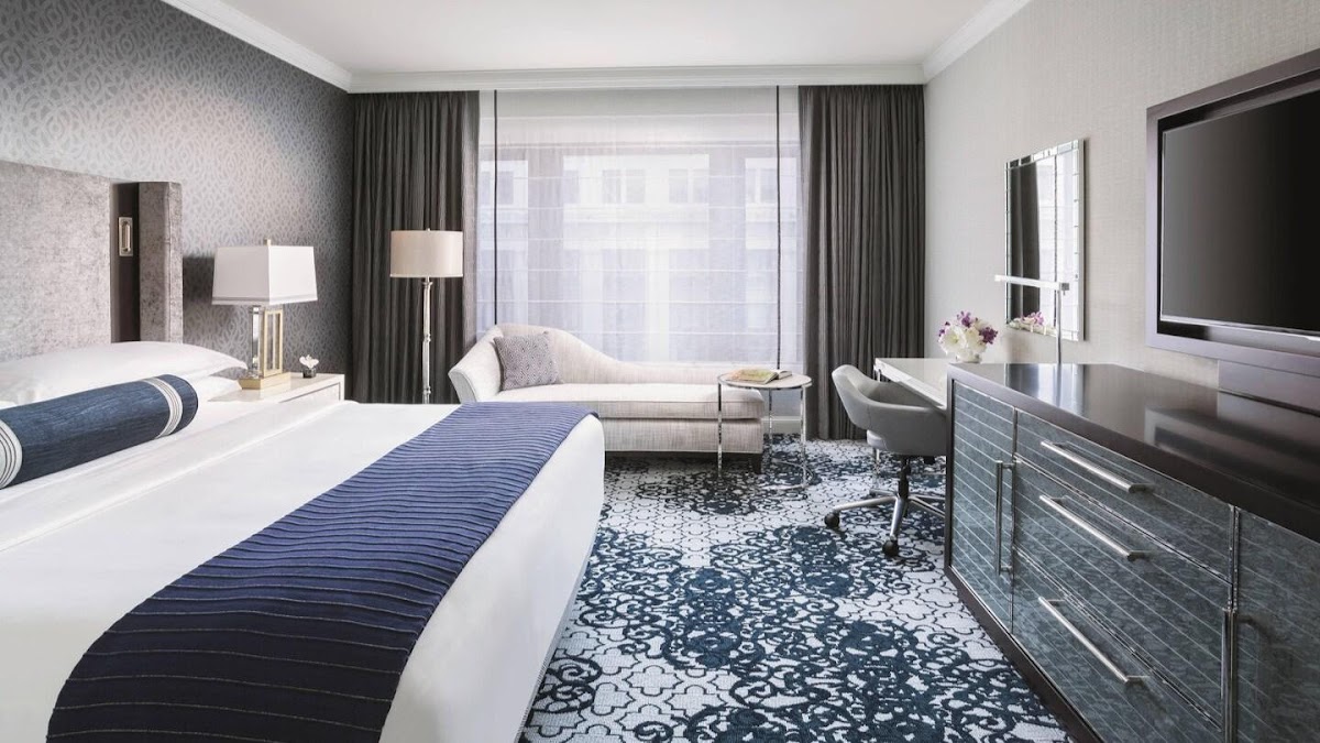 Ritz-Carlton — photo 2