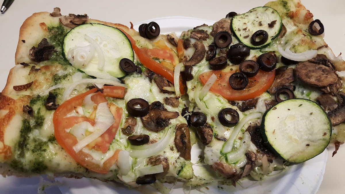 Golden Boy Pizza — photo 2