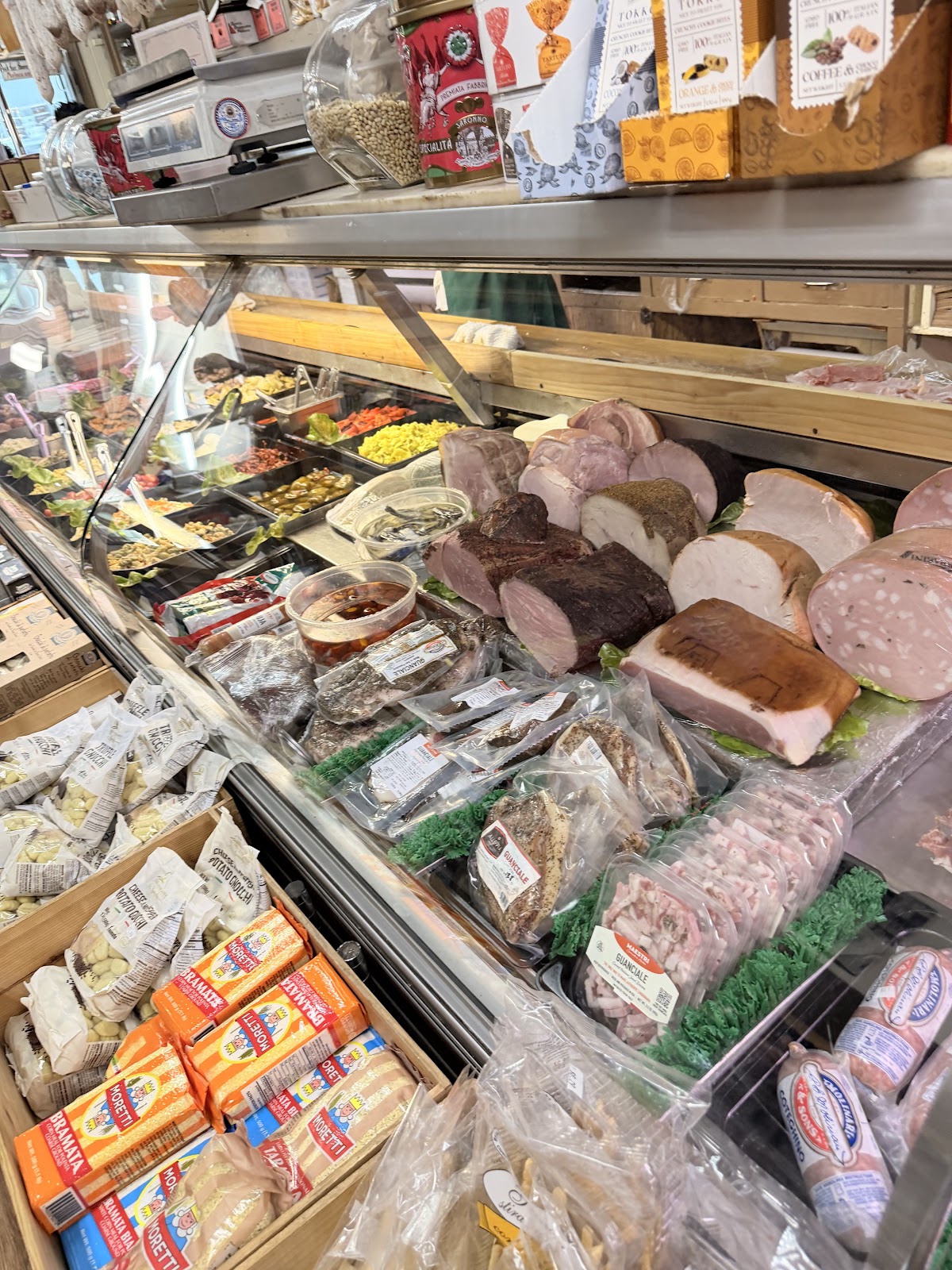 Molinari Delicatessen — photo 2